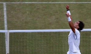 El tenista español Rafael Nadal, tras vencer al británico Andy Murray en la semifinal del torneo de Wimbledon. Julian Finney / EFE