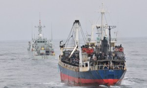 El barco 'Sun Sea', en el que llegaron a Canadá cientos de inmigrantes y refugiados tamiles. Foto: Ejército de Canadá