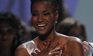 Leila Lopes, Miss Universo 2011, trabajará por África