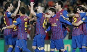 Los jugadores del Barcelona celebran uno de sus goles ante el Levante. Foto: Efe