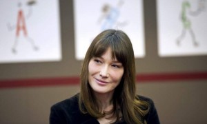 Carla Bruni, durante la Feria del Libro de París el pasado mes de marzo. Foto: Efe