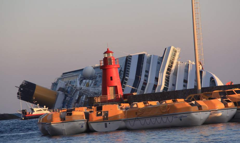 Naufragio Costa Concordia 01