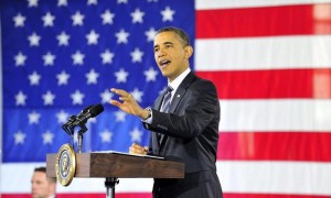 El presidente estadounidense, Barack Obama, pronuncia un discurso durante su visita a una estación de bomberos en Arlington (Virginia), el pasado 3 de febrero. Foto: Ron Sachs / Efe