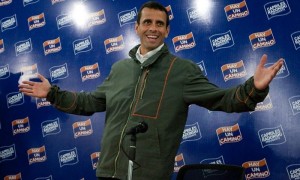 El candidato de la oposición venezolana para los comicios presidenciales del próximo 7 de octubre, Henrique Capriles. Foto: Miguel Gutierrez / Efe