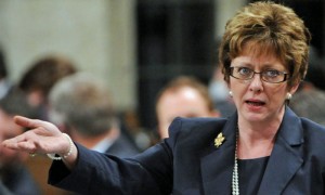 La ministra federal de Recursos Humanos, Diane Finley. Foto: Sean Kilpatrick / CP