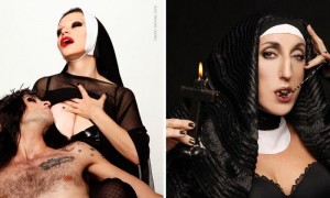 Dos imágenes de la exposición 'Obscenity', del artista canadiense Bruce LaBruce