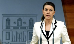MADRID.-La secretaria general del PP, María Dolores de Cospedal, durante la rueda de prensa en el Palacio de La Moncloa tras el encuentro que ha mantenido este lunes con el jefe del Ejecutivo, Mariano Rajoy, en su calidad de presidenta de Castilla-La Mancha, donde se ha mostrado convencida de que el Gobierno de Mariano Rajoy dará una respuesta adecuada a Argentinapor la decisión de expropiar el 51 por ciento de YPF, filial de Repsol, y lo hará apoyado por sus socios comunitarios.