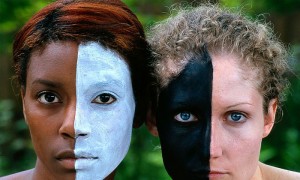 En 2010, más del 95 por ciento de los crímenes de odio fueron motivados por raza, religión u orientación sexual.