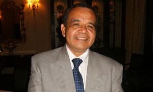 El cónsul general de El Salvador, Óscar-Armando Toledo.