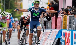 ROCCARASO (ITALIA).-El ciclista español Fran Ventoso, del Movistar, celebra su victoria en la novena etapa del Giro de Italia 2012 disputada entre San Giorgio nel Sannio y Frosinone, sobre 166 km, este lunes 14 de mayo.