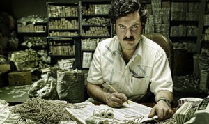 Andrés Parra, se dio a conocer en la televisión en su papel de Anestesia, en la serie El Cartel, ahora personifica magistralmente a Pablo Escobar.