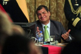 QUITO (ECUADOR).- El presidente de Ecuador, Rafael Correa, habló este miércoles 22 de agosto de 2012, durante una conferencia de prensa en el Palacio de Gobierno en Quito (Ecuador), Correa comparó la posición del Reino Unido en el caso de Julian Assange con la que mantuvo cuando el año 2000 denegó la extradición a España de Agusto Pinochet y opinó que hay "contradicciones" y "doble estándar".