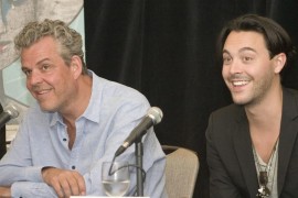 MONTREAL.- Los actores estadounidenses Danny Huston (i), hijo del legendario director de cine John Huston, y su sobrino, Jack Huston, presentan su última película "Two Jacks" este sábado 25 de agosto de 2012, durante el Festival de Filmes del Mundo de Montreal