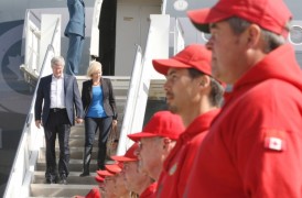 El primer Ministro de Canadá en su visita oficial l norte del país, anunció que van a buscar la forma de explotar los miles de barriles de petróleo y el gas que hay bajo el Ártico, para convertir a Canadá en una potencia económica mundial.