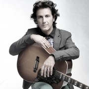 “Esta era una deuda que me debía, musicalmente hablando, yo venia dándole  forma en mi cabeza y en mi corazón a este disco."