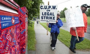 Canada Post y su grupo más grande de trabajadores sindicalizados llegaron a un principio de acuerdo en lo que es considerada una amarga disputa laboral que se ha prolongado durante más de un año.