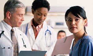 El acuerdo está programado para ser sometido a voto por 25.000 médicos el próximo mes y duraría hasta el 2014.