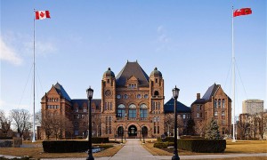 El ‘nuevo acuerdo’ del gobierno conservador progresivo de Ontario se propone el recorte de los 24 ministerios a 16, lo que representa una reducción de un tercio.