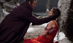 Hugh Jackman y Anne Hathaway en LES MISÉRABLES