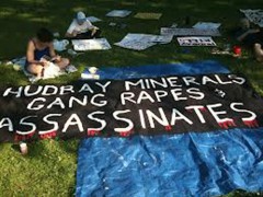 Choc, viuda del líder indígena Adolfo Ich que fue asesinado en septiembre de 2009 en Guatemala presuntamente por agentes de seguridad de la mina Fénix, asistió en Toronto al inicio del juicio contra Hudbay