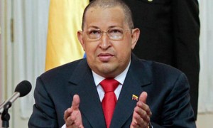 "A las 4.25 de la tarde (20.55 GMT) de este 5 de marzo ha fallecido el comandante presidente Hugo Chávez Frías", informó el vicepresidente venezolano visiblemente afectado en cadena de radio y televisión.