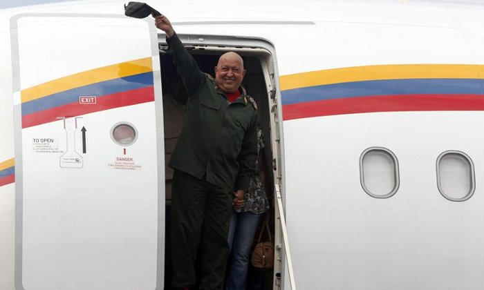 Chávez asegura que ya no tiene cáncer