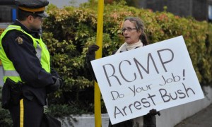 Protestas contra la presencia de Bush en Vancouver