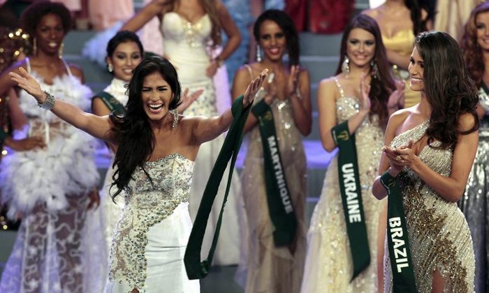 La ecuatoriana Olga Alva, Miss Tierra