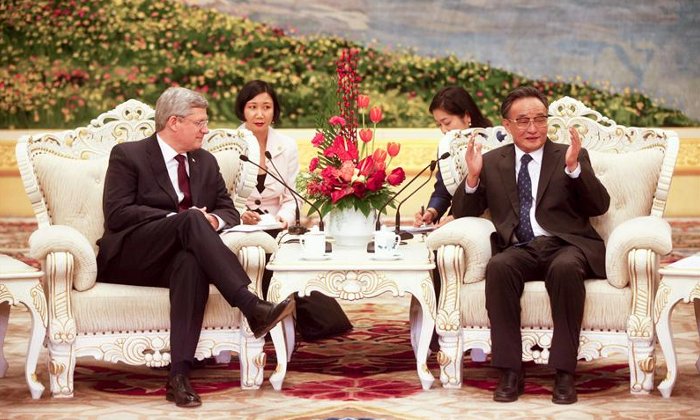 PRIMER MINISTRO CANADIENSE VISITA CHINA