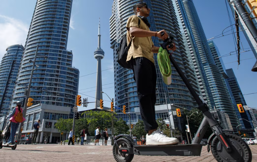 Dane pokazują, iż w Kanadzie rośnie liczba wypadków z udziałem elektrycznych hulajnóg