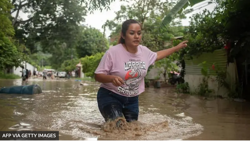 Powodzie w Meksyku pochłonęły co najmniej 27 ofiar śmiertelnych